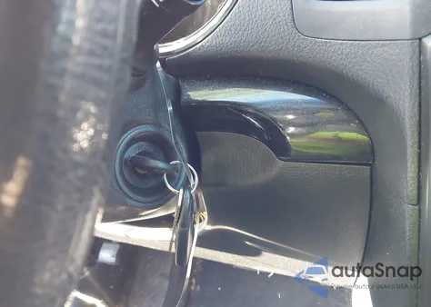 2011 Kia Sorento Lx z USA, uszkodzony, nr VIN 5XYKTCA18BG002407